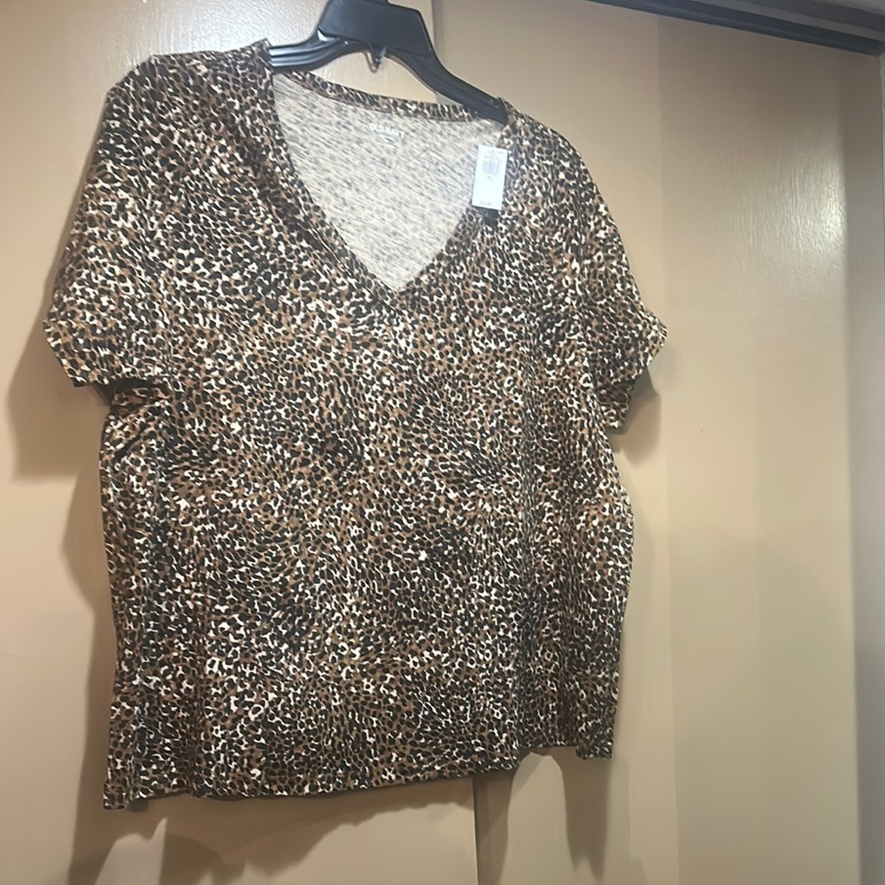 Old Navy Leopard Print Tee